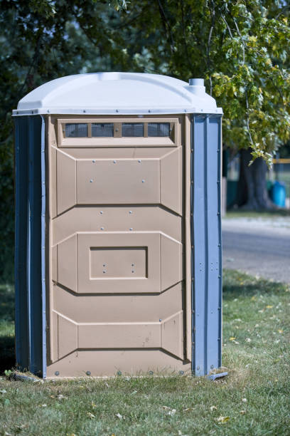 Best Portable restroom trailer rental  in Mford, IL